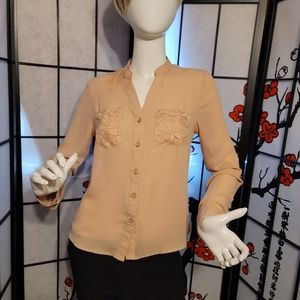 CHOCOLATE USA LADIES SHEER LACEY CREAMY TAN BLOUSE SIZE SMALL ELEGANT